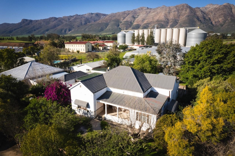4 Bedroom Property for Sale in Porterville Western Cape